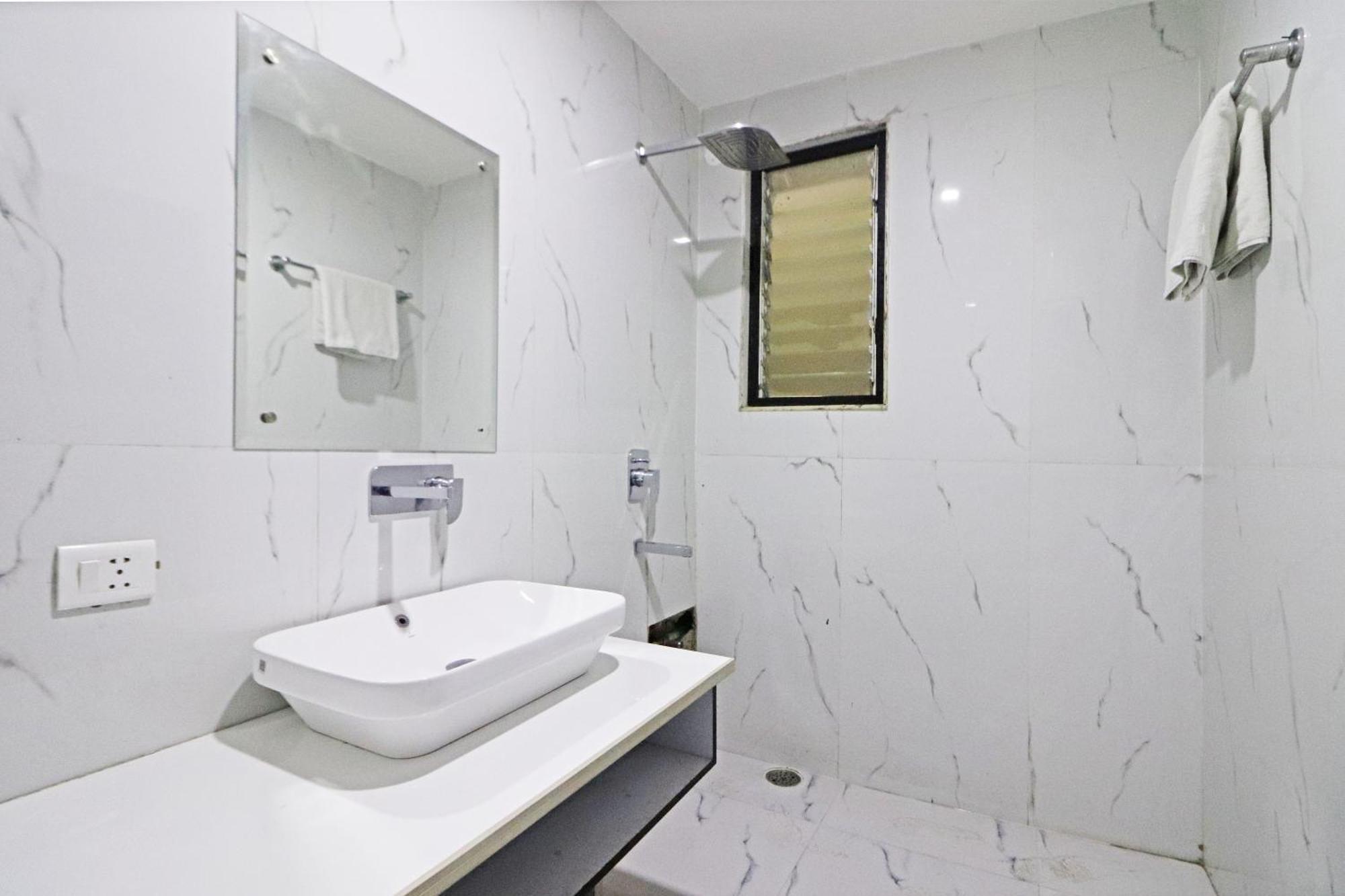 Hotel Grand Qubic Near Delhi Airport Νέο Δελχί Εξωτερικό φωτογραφία