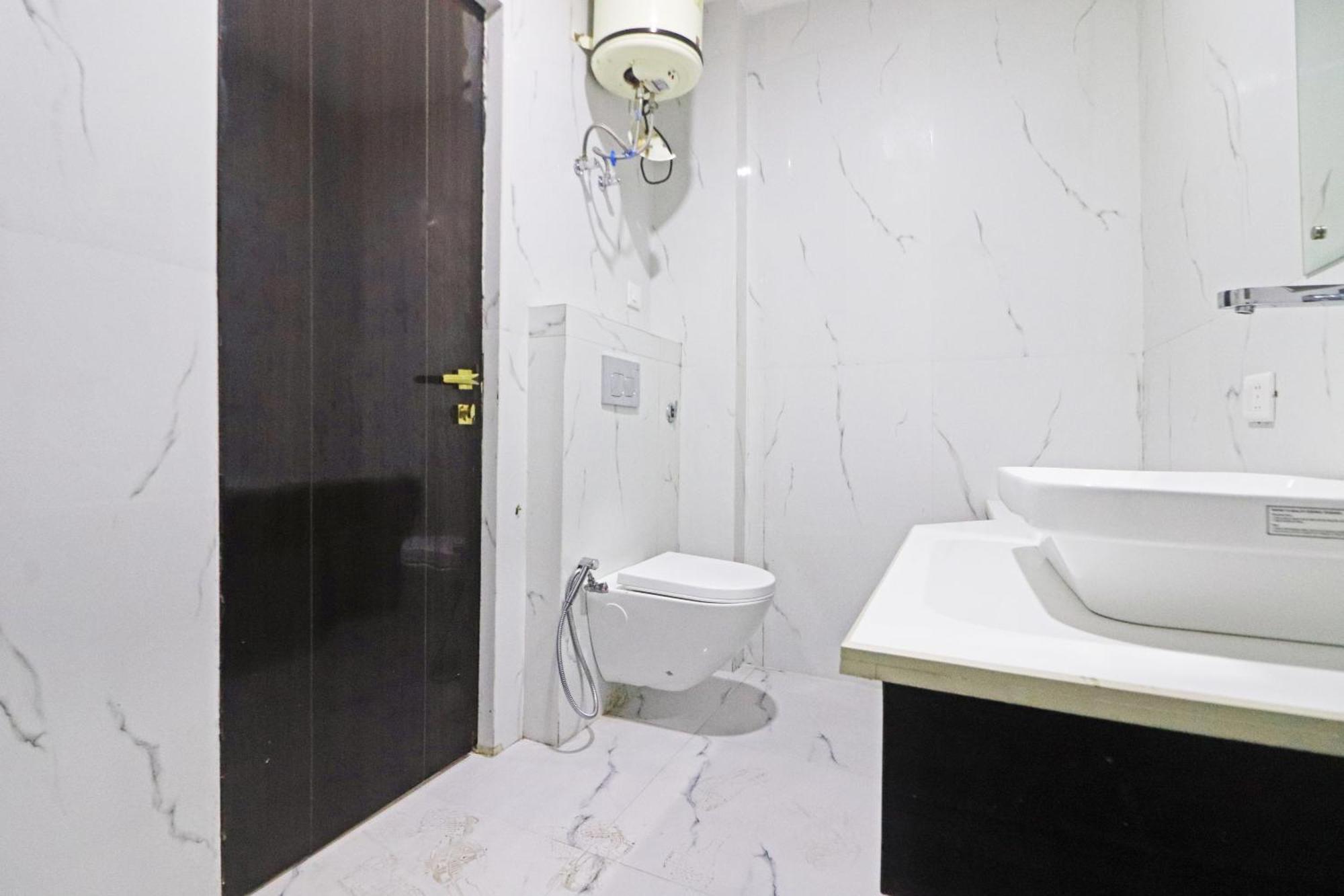 Hotel Grand Qubic Near Delhi Airport Νέο Δελχί Εξωτερικό φωτογραφία
