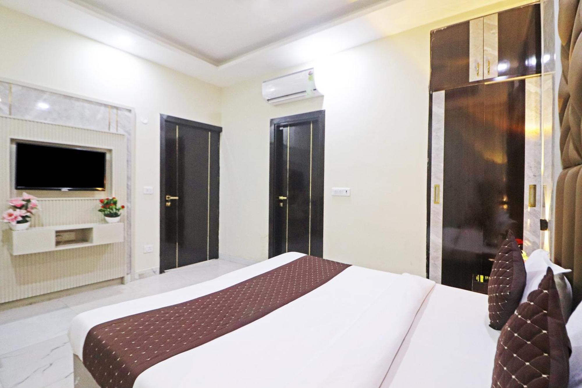 Hotel Grand Qubic Near Delhi Airport Νέο Δελχί Εξωτερικό φωτογραφία