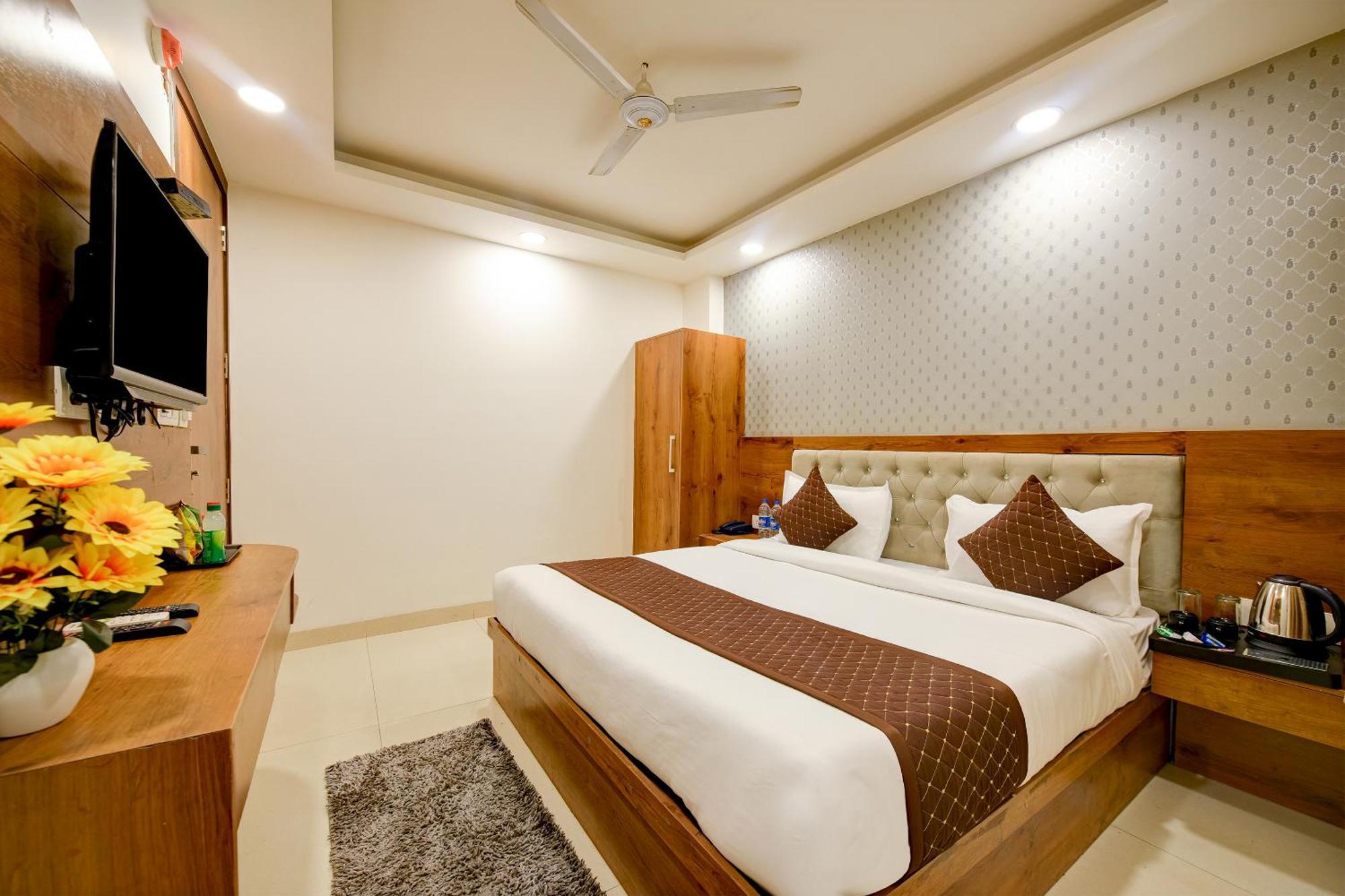 Hotel Grand Qubic Near Delhi Airport Νέο Δελχί Εξωτερικό φωτογραφία